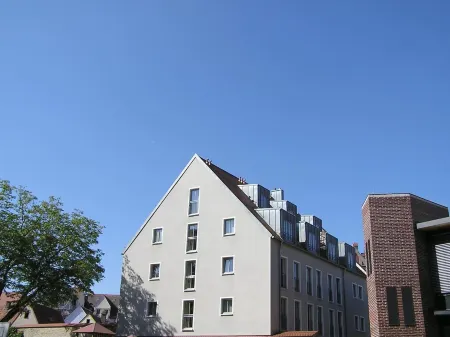 Hotel Zur Promenade Отели в г. Дайтинг