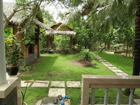 Quoc Phuong Riverside Homestay Отели в г. Chau Thanh