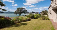 Breakwater Motel