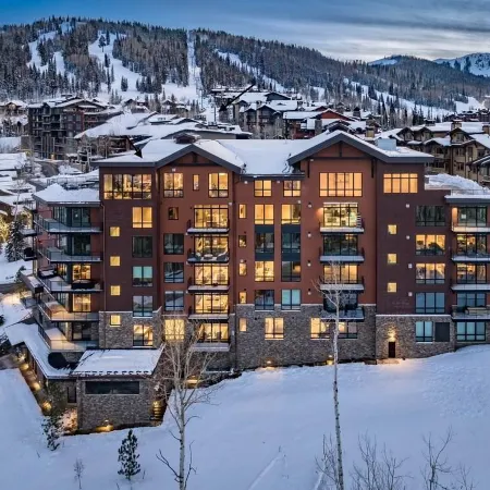 Brand New Ski-In/Out Ultra Luxe Deer Valley Condo. Ski Valet.