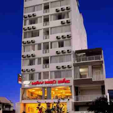 Iridescent Clouds Hotel Hotel Exterior