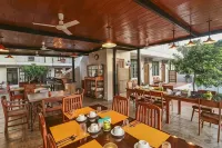 Casa Marina Bed and Breakfast Hotels in Lumban