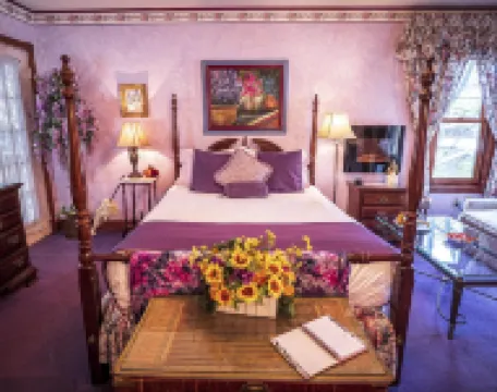Cliff Cottage Inn - Victorian B&B and Boutique Hotel