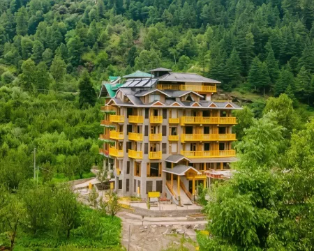 The Hosteller Old Manali, Manu Temple Hotels in Kullu District