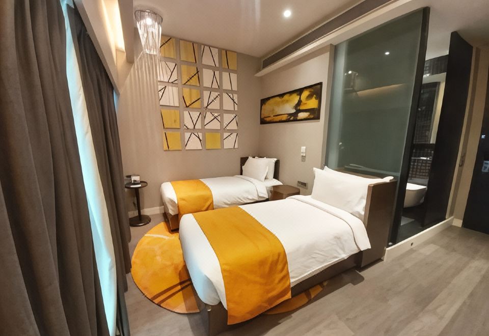 Holiday Inn Express New Delhi Int'L Airport T3Over view