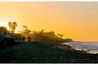 Cottage by the Sea steps to beach with heated pool