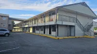 Camelot Court Motel