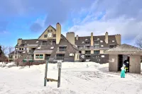 Heated Indoor Pool and Cozy Living Space - Exquisite Mountain Retreat Hotels in Killington