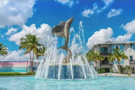 Manatee Pocket! 3 Bedrooms 1 Bathroom. Right on the water!