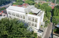 Sakura Terrace Benhil Hotel dekat Kantor PU Pejompongan