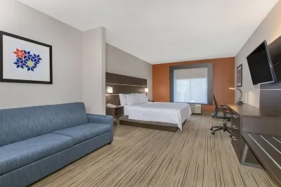 Holiday Inn Express & Suites Silver Springs-Ocala Hotels near Silver Springs State Park