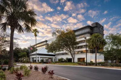 Delta Hotels Jacksonville Deerwood Hotel in zona DeVry University