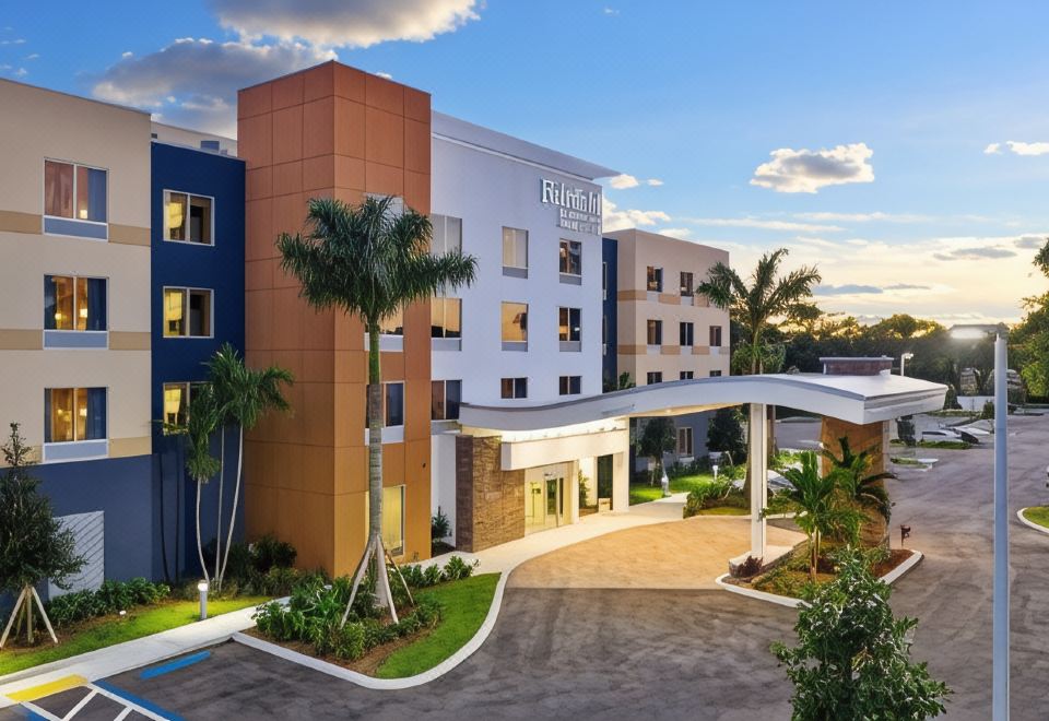 Hotel Fairfield Inn & Suites Deerfield Beach Boca Raton, Exterior, Hotel Exterior
