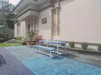 Kedai Oma Syariah Mitra RedDoorz Hotéis em Cigugur