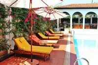 Sovereign Hotel - Pool