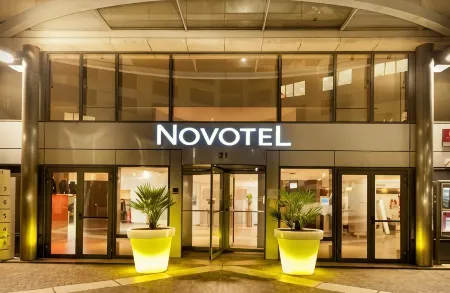 Novotel Paris Rueil-Malmaison Отели в г. Карьер-Сюр-Сена