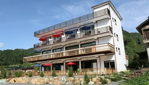 丹陽小白山山脊旅館