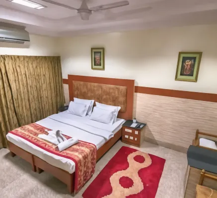 Hotel Aryaas Hotels in Tirunelveli