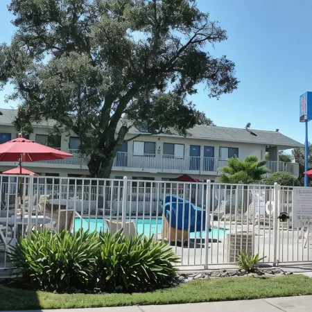 Motel 6 Atascadero, CA