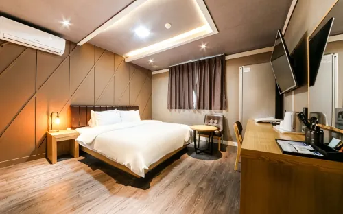 Suncheon Sloth Hotel - parking