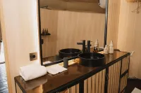 RINDANG Glamping - balcón