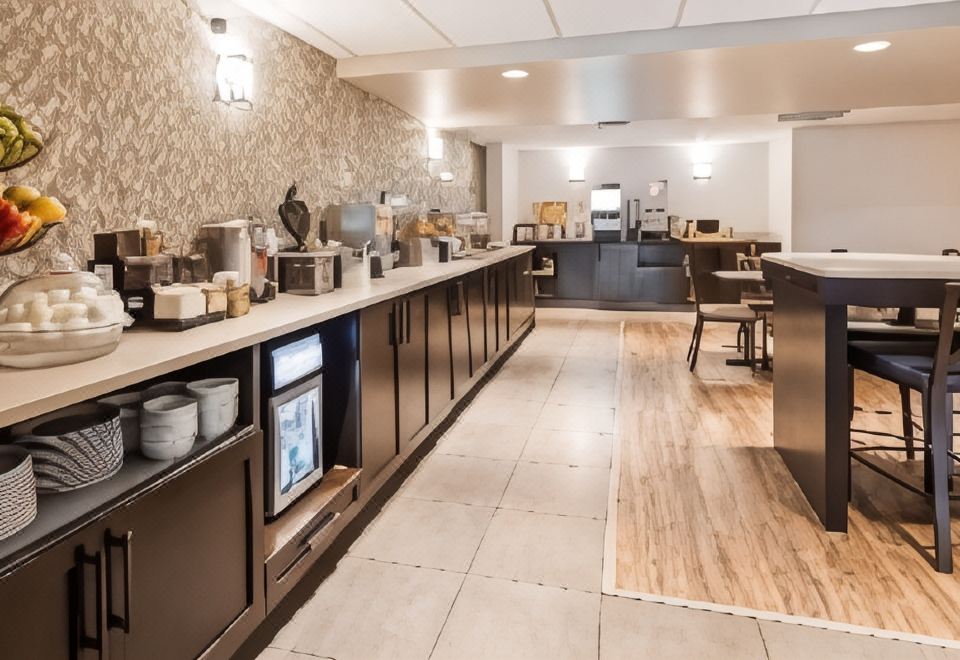 베스트 웨스턴 플러스 캘거리 센터 인