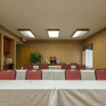 햄프턴 인 화이트 리버 정크션