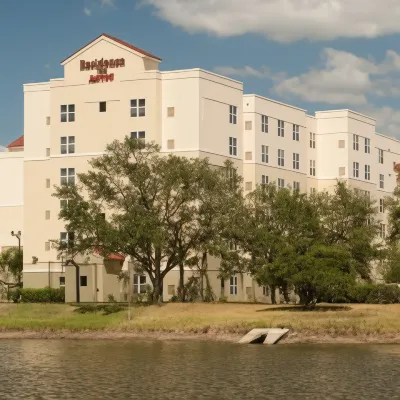Residence Inn Orlando Airport Hotel di Orange County