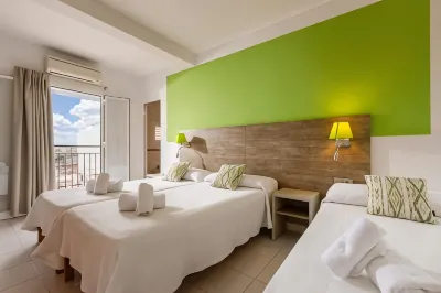 Hostal Marí โรงแรมใน