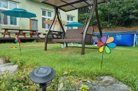 Yeongheungdo Family Pension Hotels near Yeongheungdo