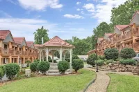 Super 8 by Wyndham Downtown Gatlinburg at Convention Center