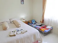 Whiterose Guesthouse Hotels in Batu Layar