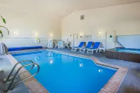 Quality Inn & Suites Steamboat Springs - Swimmingpools
