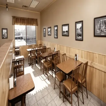 Petawawa River Inn & Suites