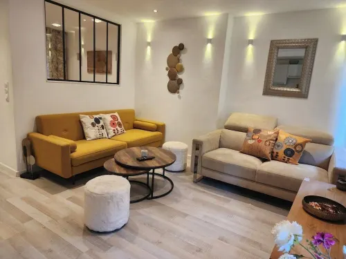 Appartement Cosy en Plein Centre Historique de Fréjus