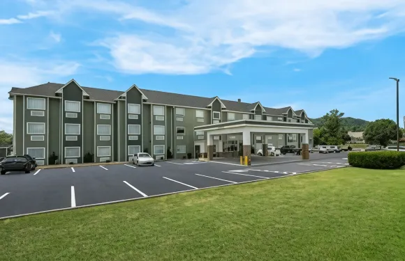 塞維爾維爾貝斯特韋斯特SureStay Plus酒店