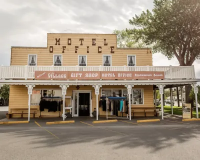 Comfort Inn at Buffalo Bill Village Resort Отели в г. 