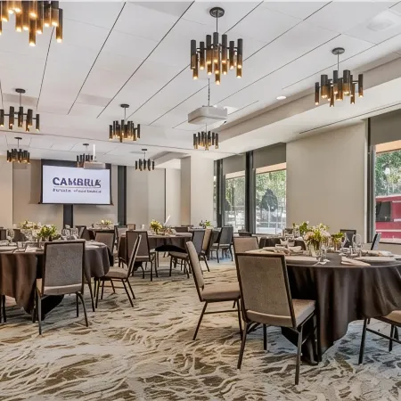 Cambria Hotel Portland - Pearl District