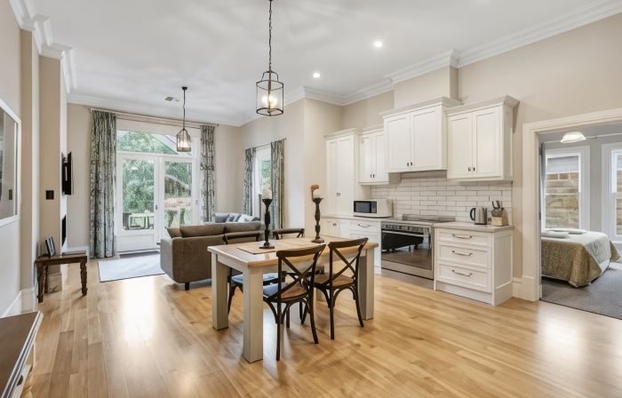 Grandview Accommodation - the Elm Tree Apartments