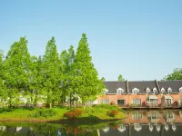Forest Villa Huis Ten Bosch Hotels near Saikai Bridge