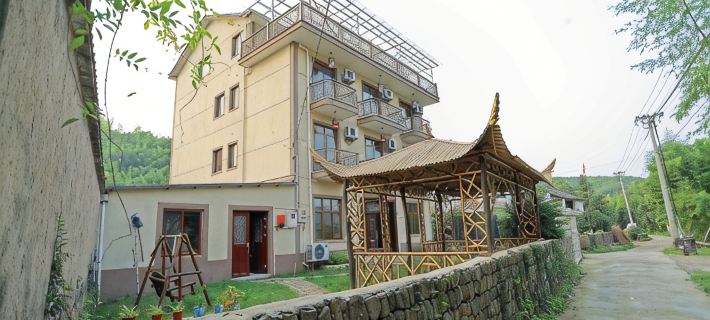 Shanjian Tianyuan Farmhouse Hotels in Deqing