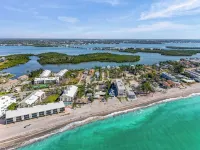 Bayfront House - Private Dock - Sweeping Water Views - Steps to the Beach - 4-Star