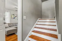 East Hill Oasis  Near Beaches & Downtown - Holiday Apartments