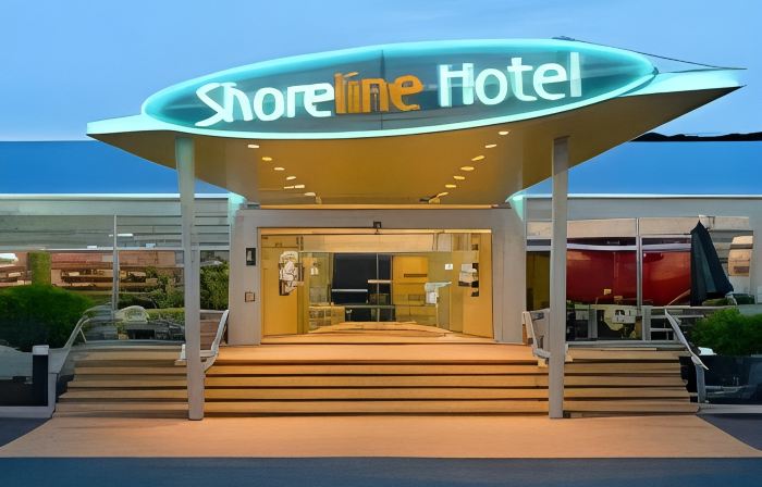 Shoreline Hotel