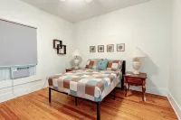 Suite 2, Quick Stroll to Downtown Black Mountain