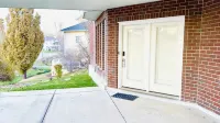 Charming spacious 2-bed 2-bath guest suite in family friendly South Jordan - Homestays