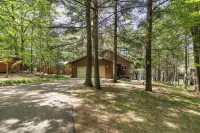 Unwind on the Whitefish Chain of lakes! Beautiful Big Trout Lake Home!