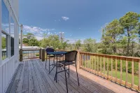 Large home sitting on the marshlands with all your beach vacation needs!