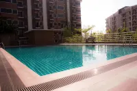 The Route Sriracha Hotel and Residence - Rooftop Pools