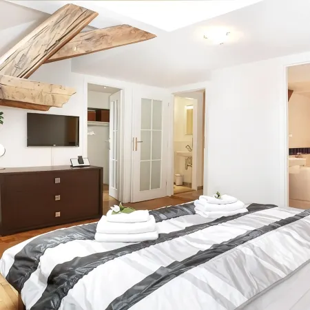 Attic Hastalska - Old Town Square - Grand Luxury Apartments